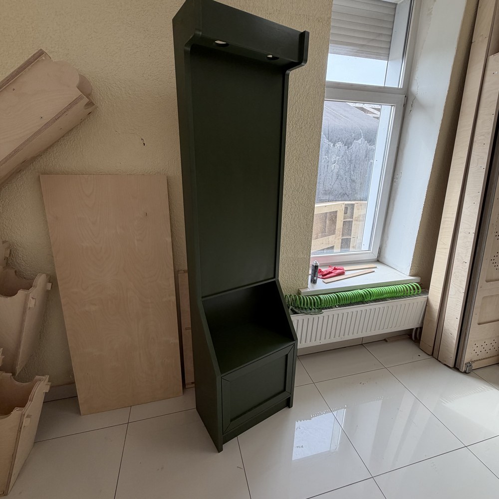 Фрагмент выполненного проекта «Выставочная стойка "Честь Достоинство Отвага"»